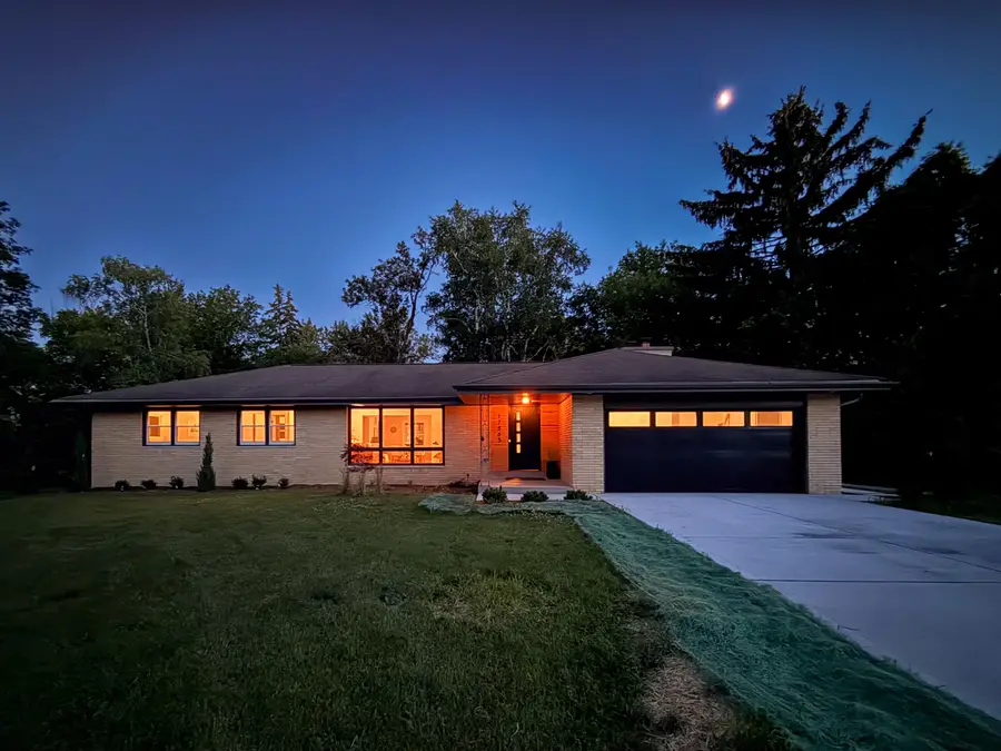 17865 Windemere Rd, Brookfield, WI 53045 - #2