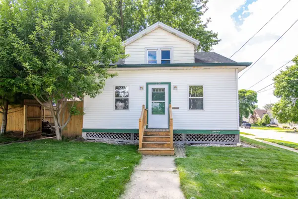 236 N Maple St, Watertown, WI 53094