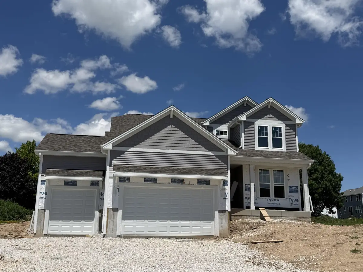 N101W16888 Tanglewood Dr, Germantown, WI 53022 - #1