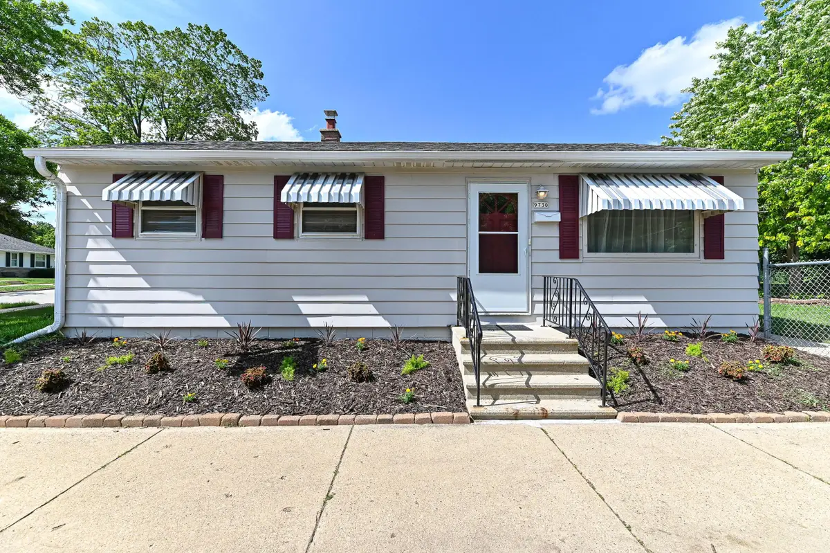 9730 W Keefe Ave, Milwaukee, WI 53222 - #1