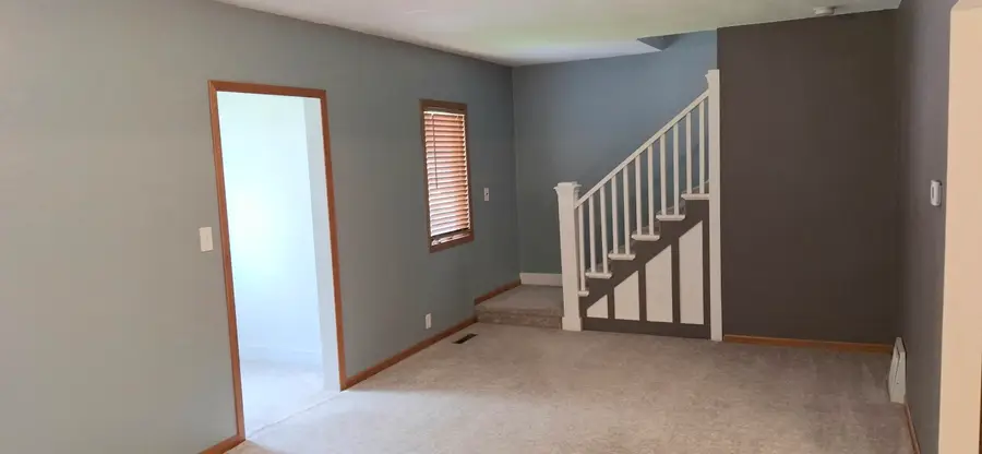131 E Burnett St, Beaver Dam, WI 53916 - #3