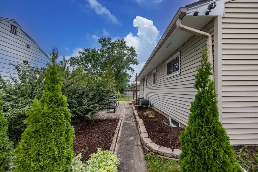 N84W16651 Ann Ave, Menomonee Falls, WI 53051 - #3