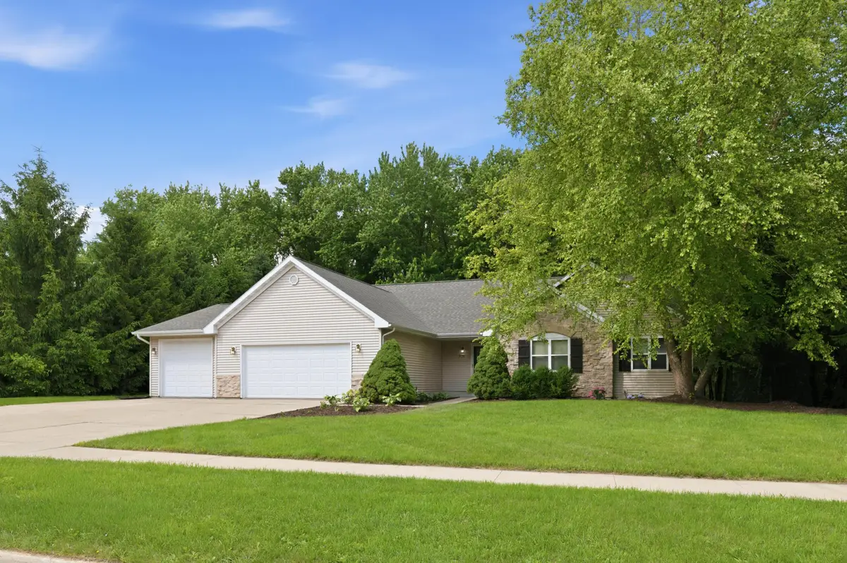 3130 Rockport Park Dr, Janesville, WI 53548 - #1