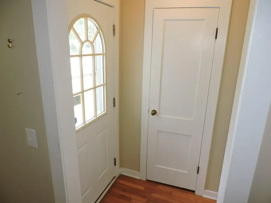 127 N Pleasant Ave, Jefferson, WI 53549 - #3