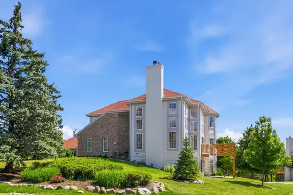1505 Highland Dr, Geneva, WI 53147