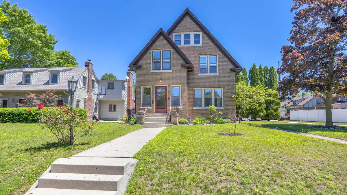 1919 N 4th St, Sheboygan, WI 53081 - #1