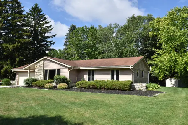 9141 N 60th St, Brown Deer, WI 53223