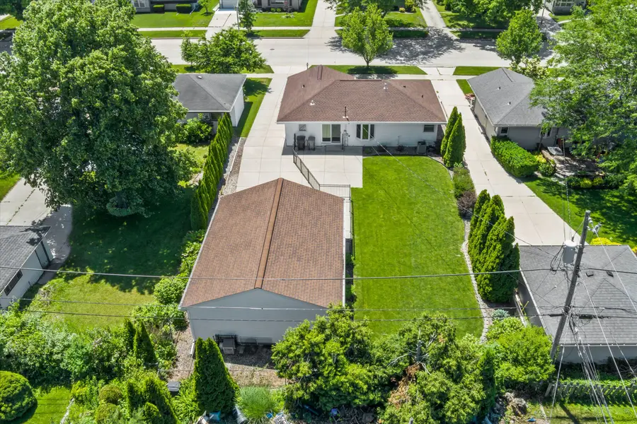 2604 E Dale Ave, Cudahy, WI 53110 - #3