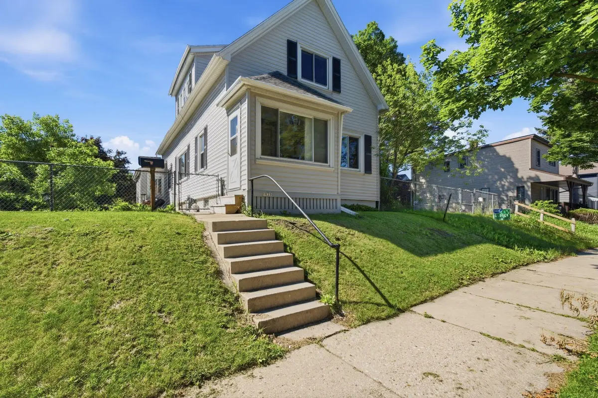 1035 E Potter Ave, Milwaukee, WI 53207 - #1