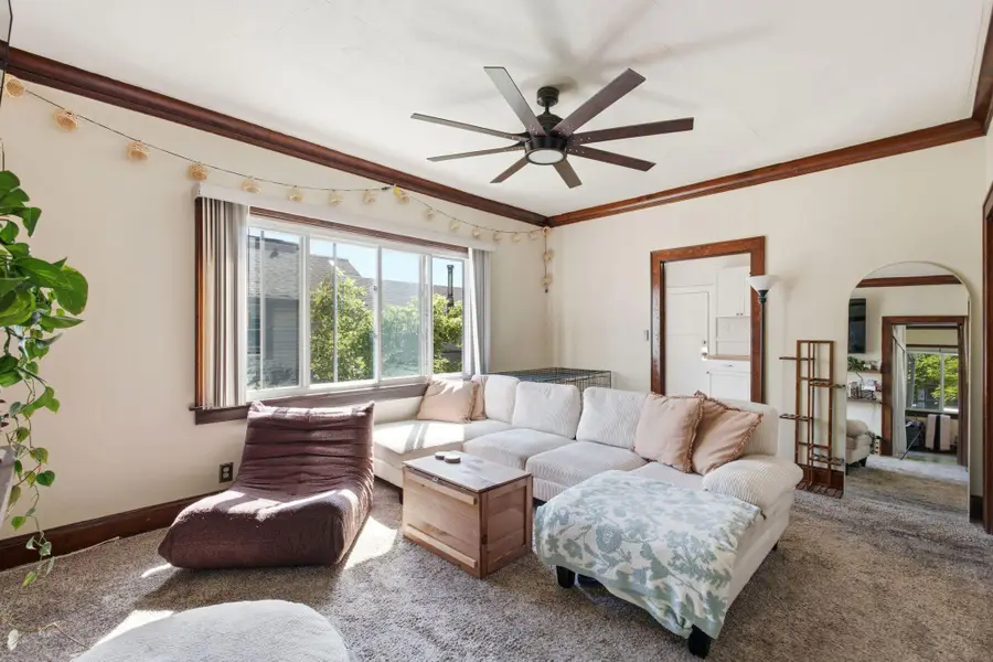 1035 E Potter Ave, Milwaukee, WI 53207 - #2