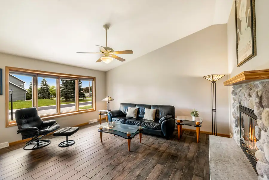 N50W14230 Fairmount Ave, Menomonee Falls, WI 53051 - #2