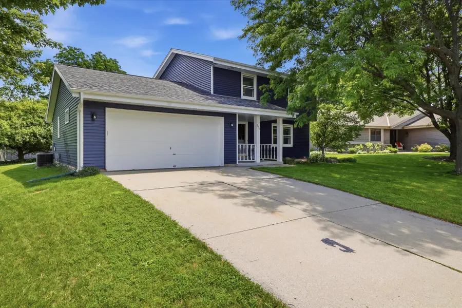 2028 Chapman Dr, Waukesha, WI 53189 - #3