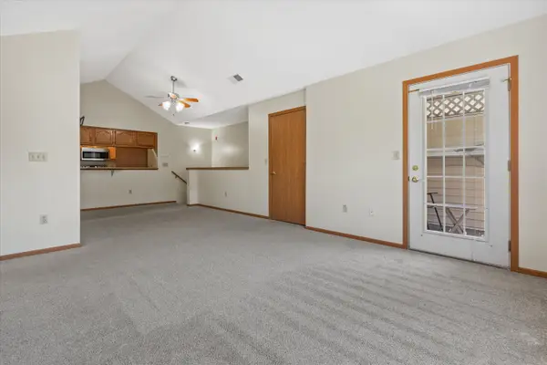 7972 N 107th St, Milwaukee, WI 53224