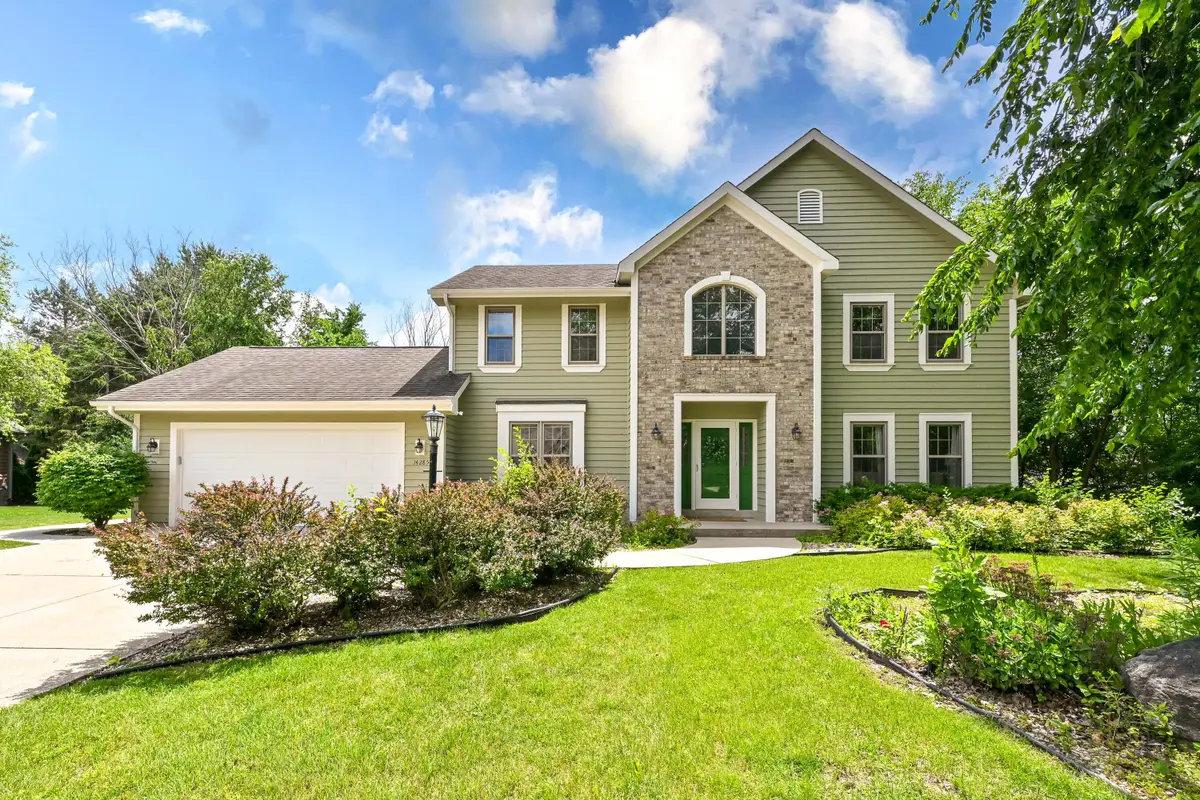 14285 W North Oak Blvd, New Berlin, WI 53151 - #1