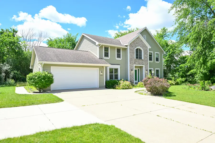 14285 W North Oak Blvd, New Berlin, WI 53151 - #2