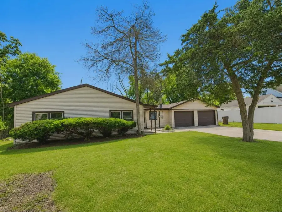 3908 Valley Rd, Caledonia, WI 53405 - #2