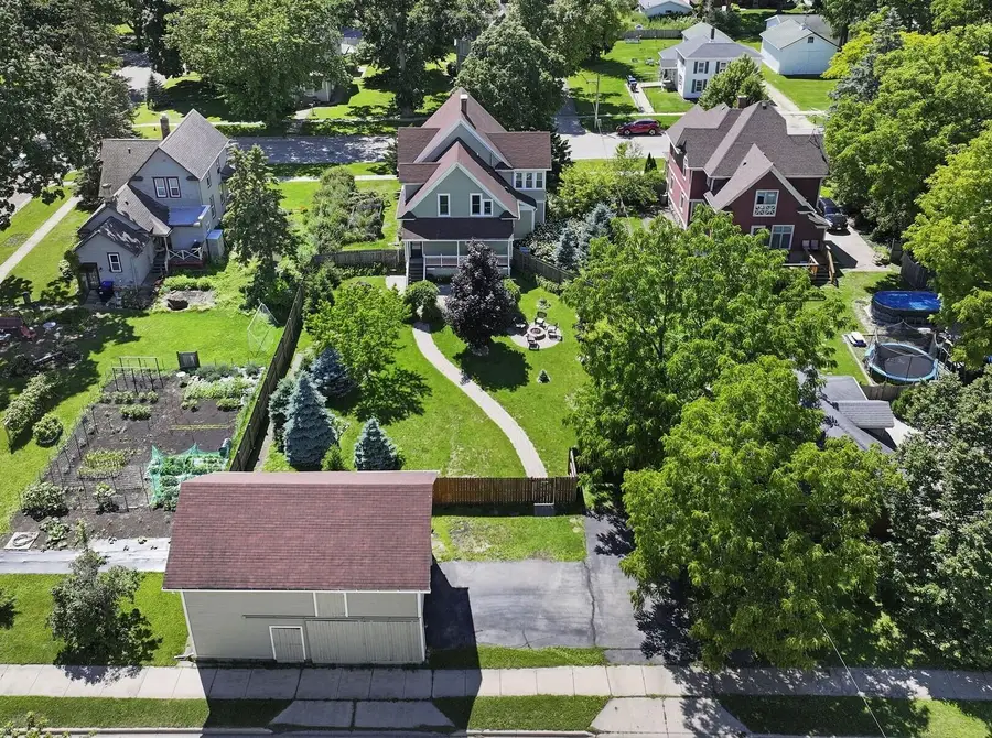 215 S Washington St, Elkhorn, WI 53121 - #2