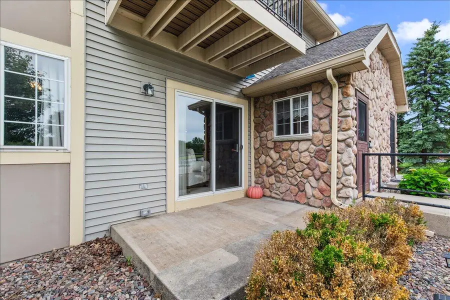 320 E Washington St, Slinger, WI 53086 - #2