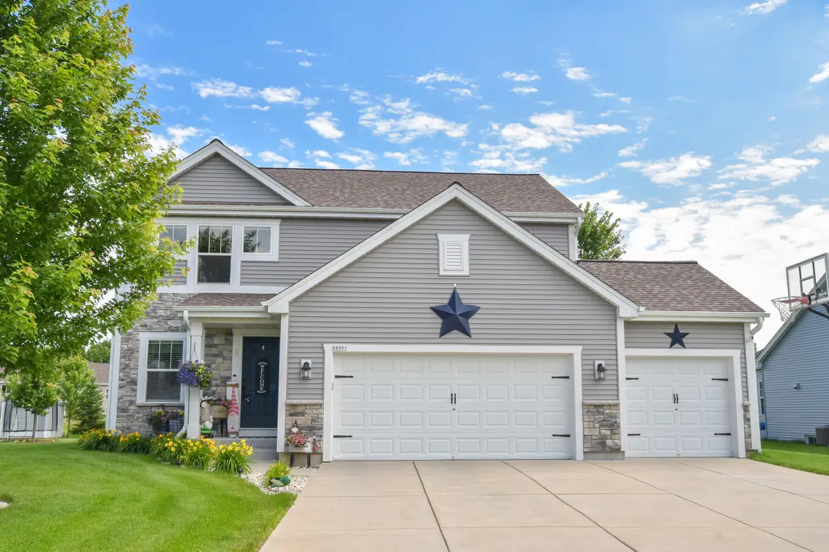 N8001 Woodland Ct, Ixonia, WI 53036 - #1