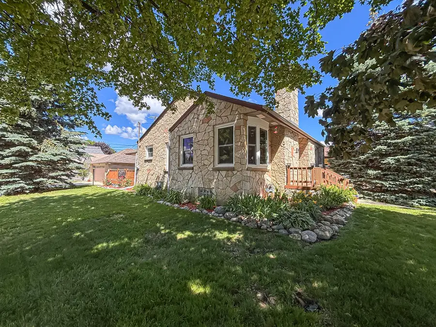 833 S 119th St, West Allis, WI 53214 - #3