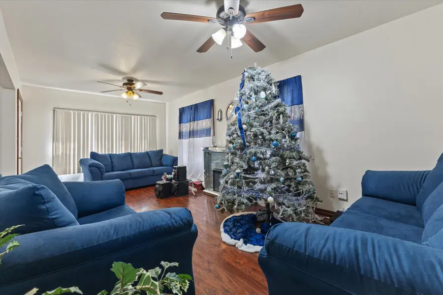 3118 W Fairmount Ave, Milwaukee, WI 53209 - #2
