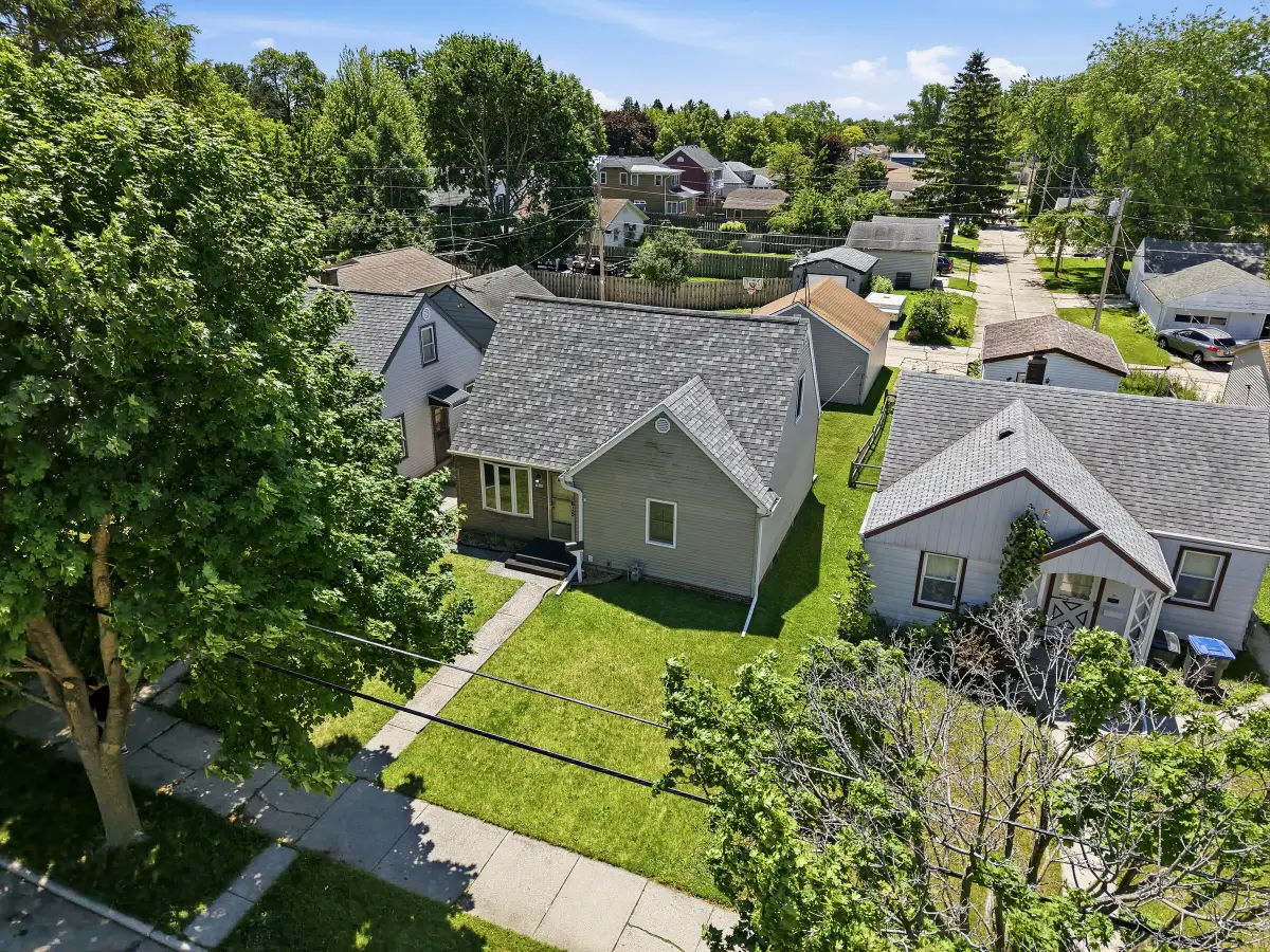 1615 Ashland Ave, Sheboygan, WI 53081 - #1