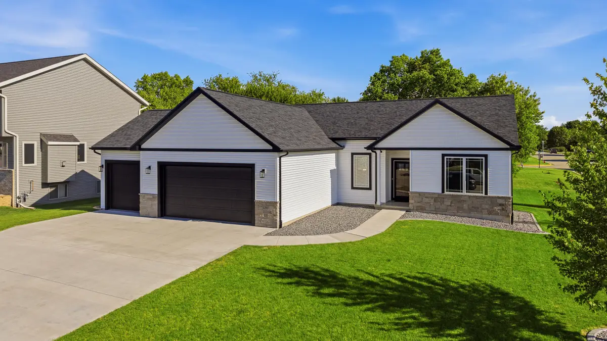1291 Carolyn Blvd, Mayville, WI 53050 - #1