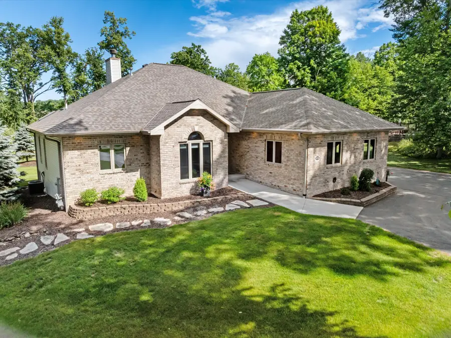 2226 Fairfield Ln, Plymouth, WI 53073 - #3