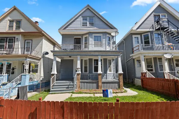 1822 W Rogers St, Milwaukee, WI 53204