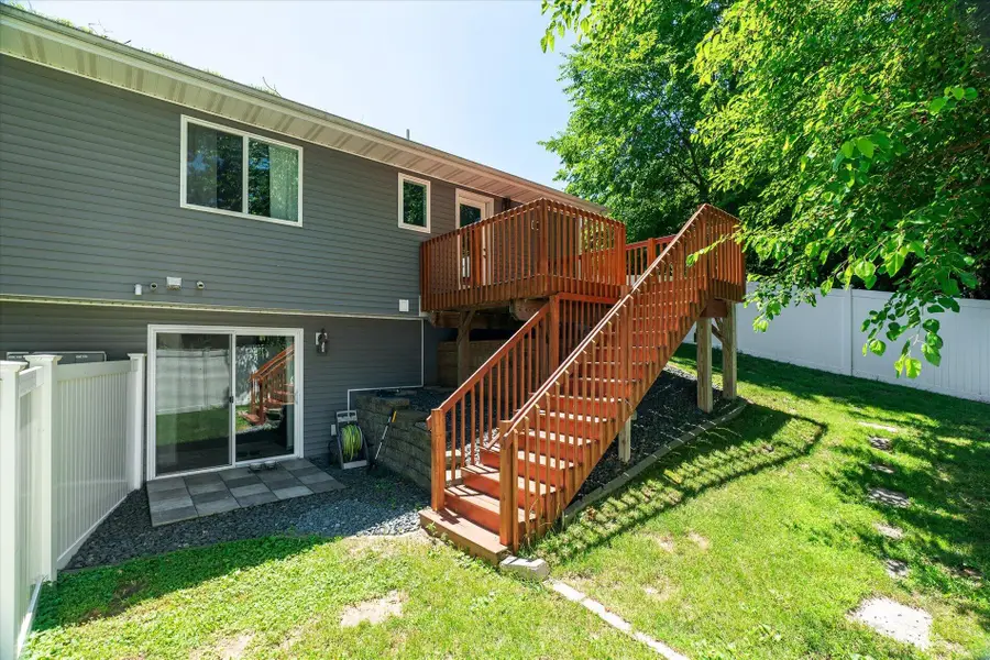 1023 Lincoln St, Onalaska, WI 54650 - #2