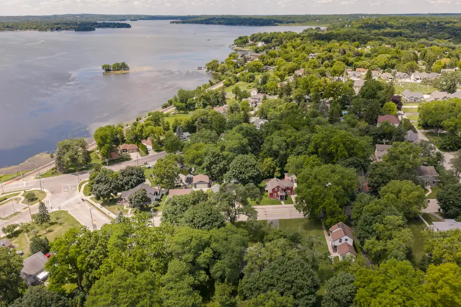 346 High St, Pewaukee, WI 53072 - #3
