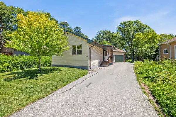 1019 S Sixth St, De Pere, WI 54115