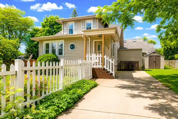 1500 E Kensington Blvd, Shorewood, WI 53211