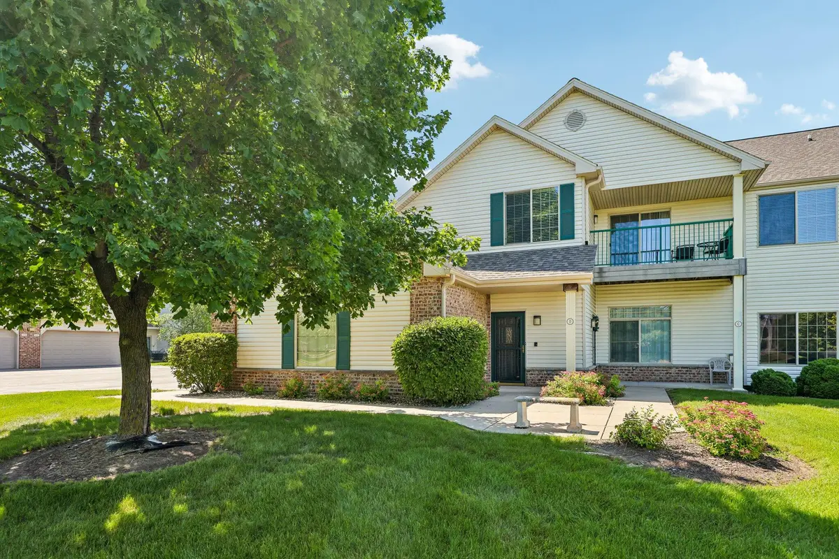 118 Pheasant Run, Johnson Creek, WI 53038 - #1