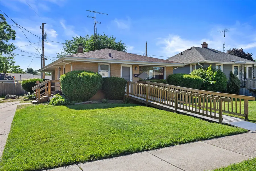 7915 45th Ave, Kenosha, WI 53142 - #2