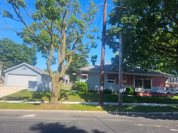 1714 Madison St, Manitowoc, WI 54220