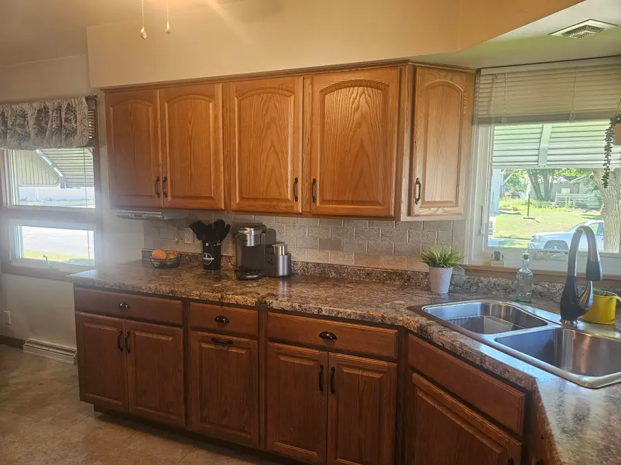 1714 Madison St, Manitowoc, WI 54220 - #3