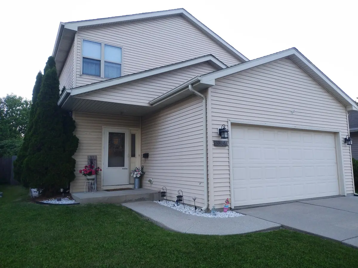 2024 Grove Ave, Racine, WI 53405 - #1