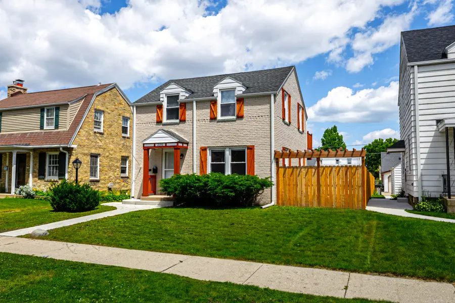 2350 S 56th St, West Allis, WI 53219 - #3