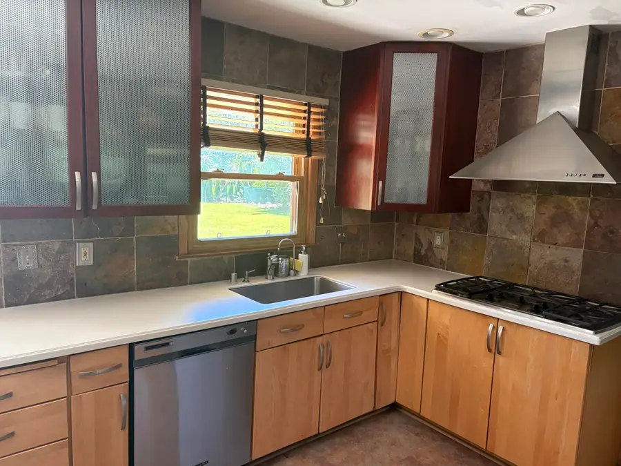 6964 N Braeburn Ln, Glendale, WI 53209 - #3
