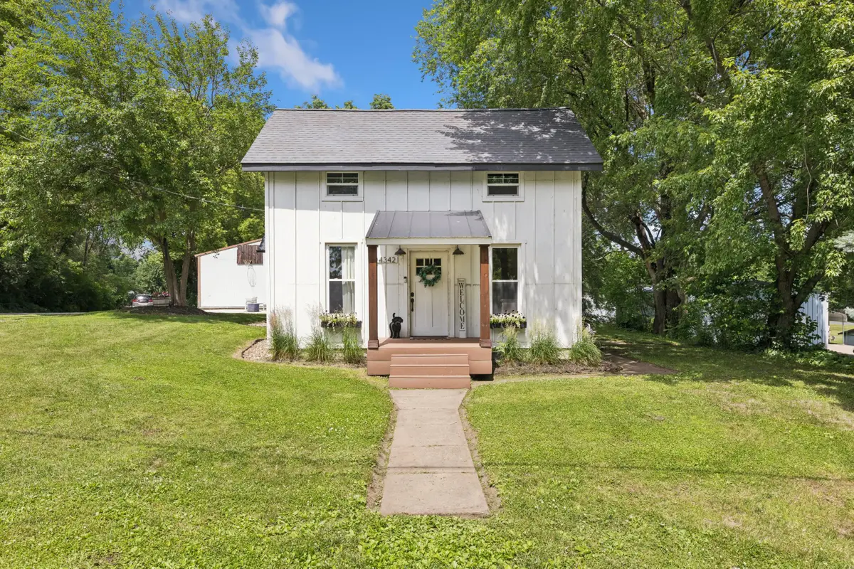 24342 6th St, Trempealeau, WI 54661 - #1