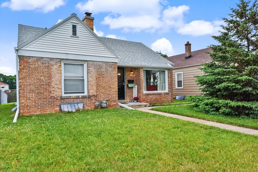 4040 N 49th St, Milwaukee, WI 53216 - #2
