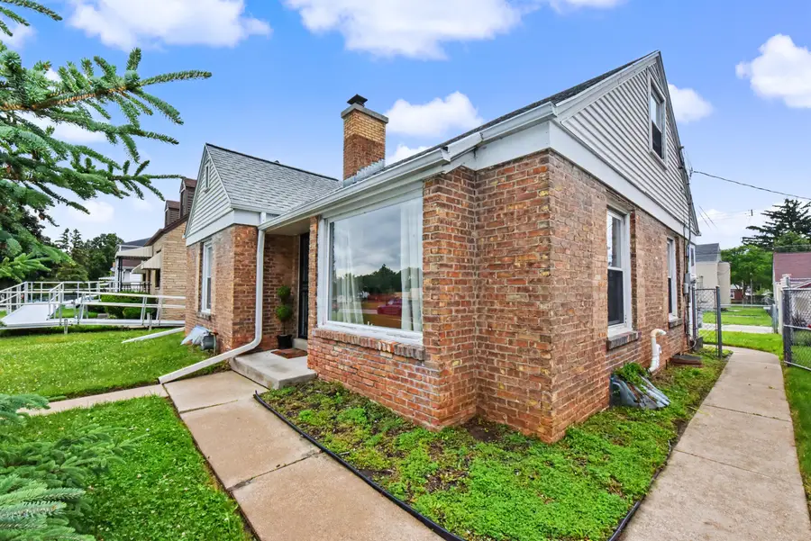 4040 N 49th St, Milwaukee, WI 53216 - #3