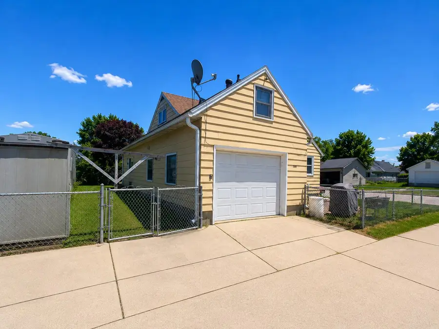 1319 Rublee St, La Crosse, WI 54603 - #2