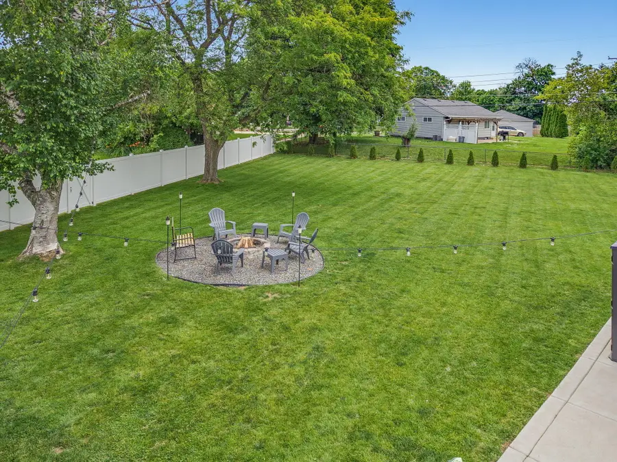 6526 W Burdick Ave, Milwaukee, WI 53219 - #3