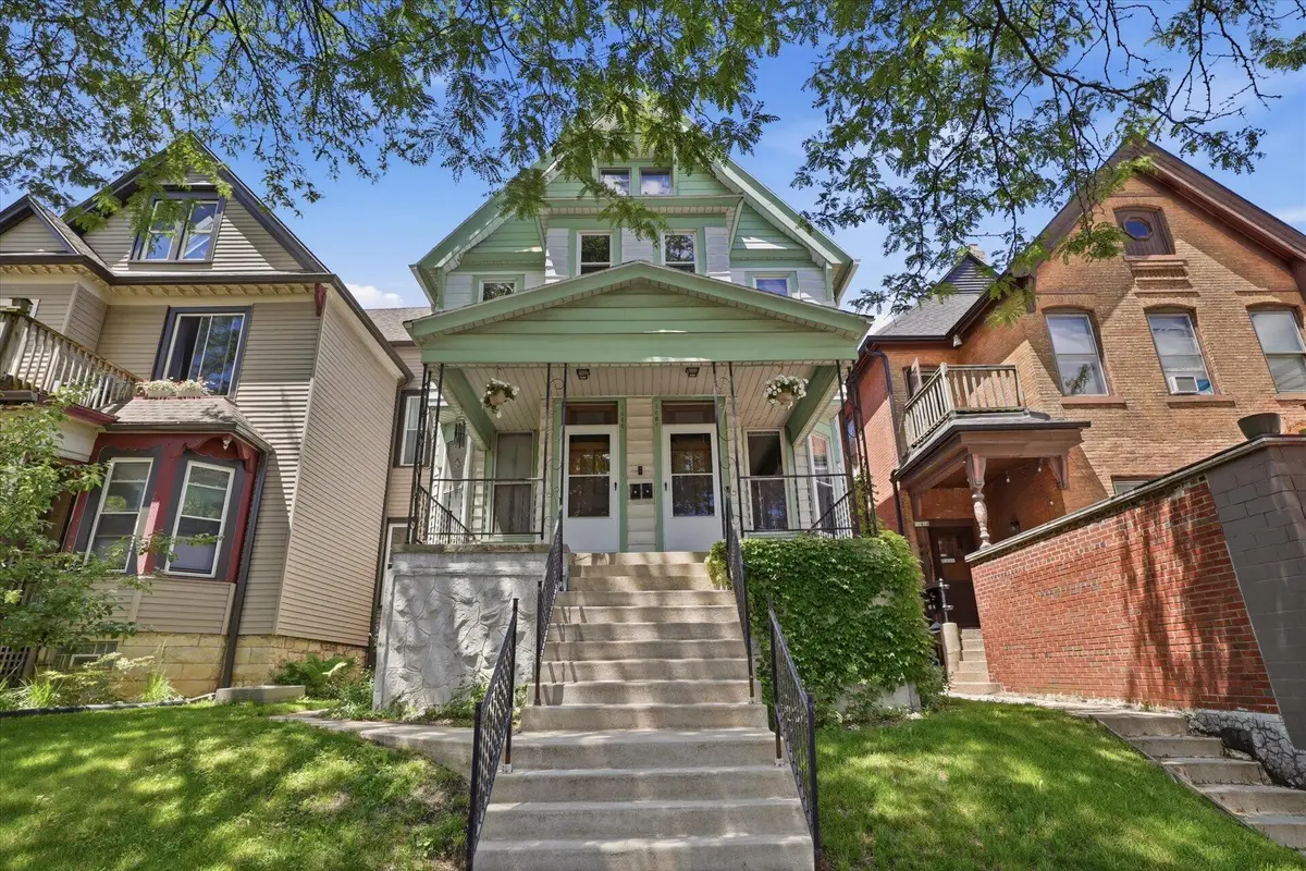 1685 N Humboldt Ave, Milwaukee, WI 53202 - #1