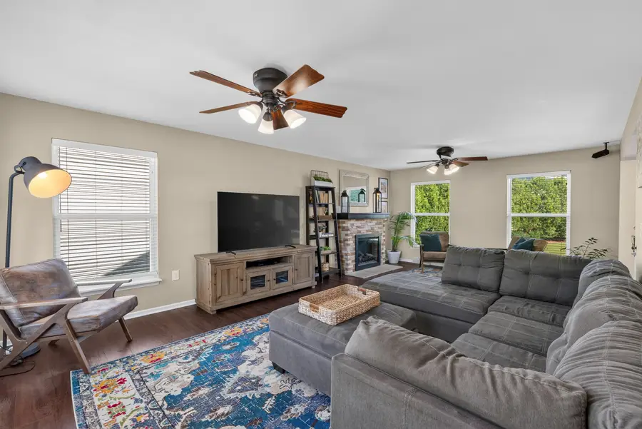 600 E Randy Rd, Oak Creek, WI 53154 - #2