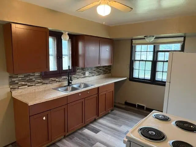 2421 W Hampton Ave, Milwaukee, WI 53209 - #2