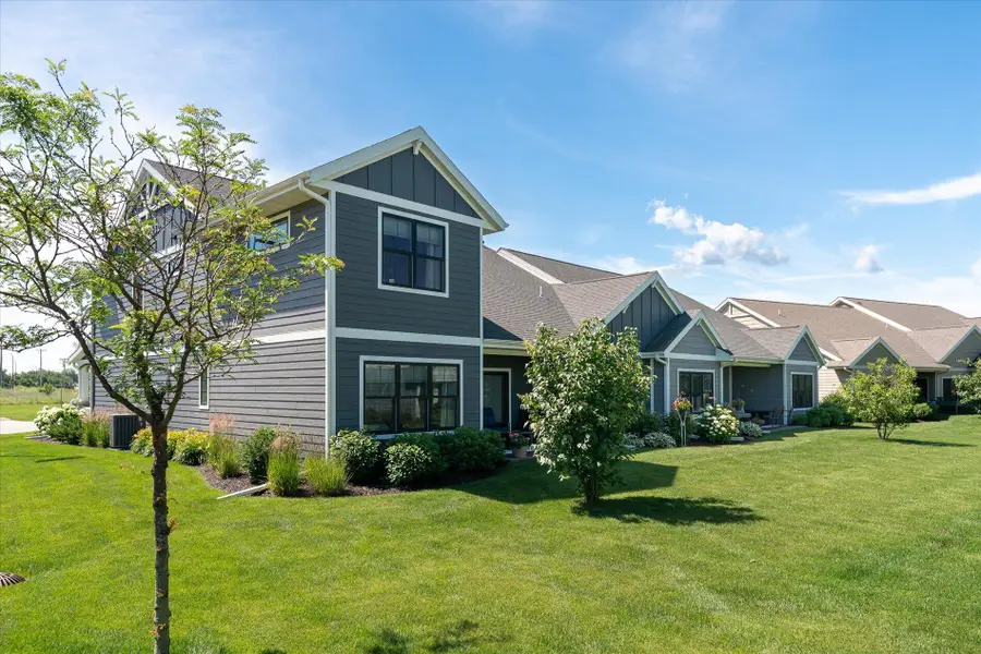 329 River Pt, La Crosse, WI 54601 - #3
