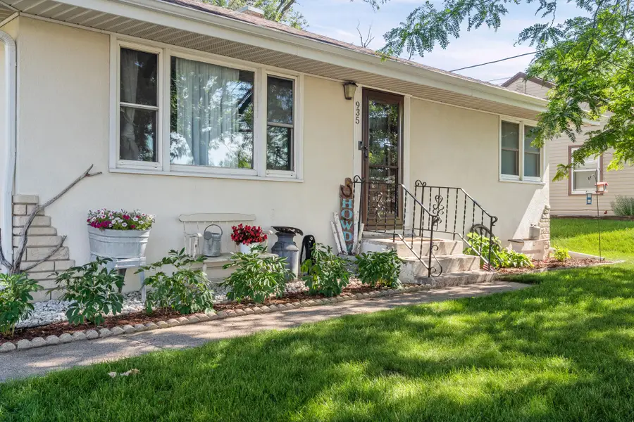 935 Wilson St, Onalaska, WI 54650 - #3